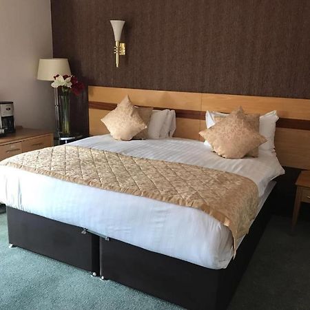 Harefield Manor Hotel Ромфорд Екстер'єр фото