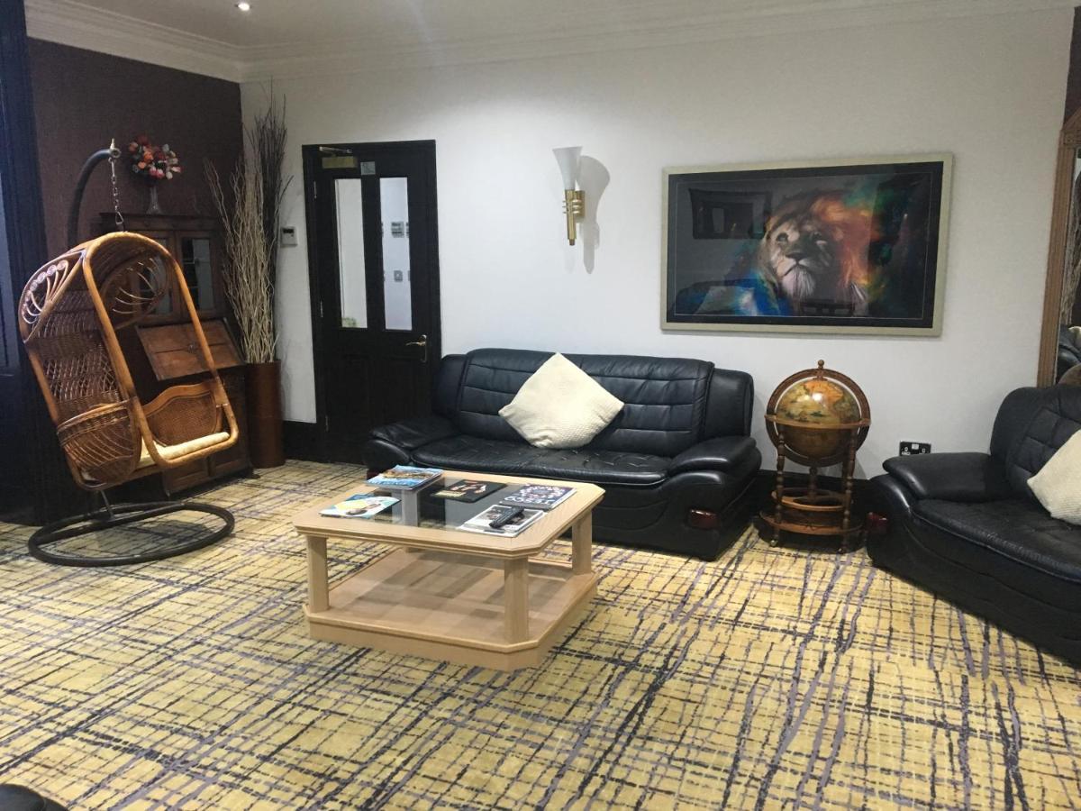 Harefield Manor Hotel Ромфорд Екстер'єр фото