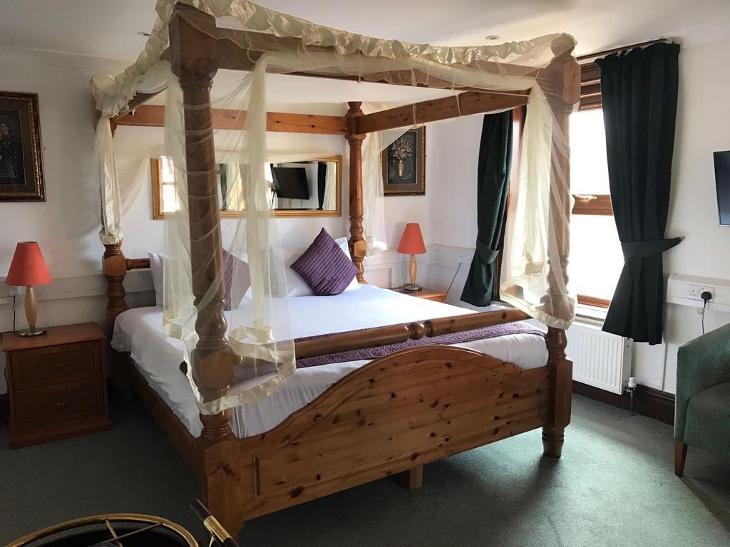 Harefield Manor Hotel Ромфорд Екстер'єр фото