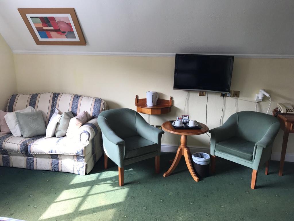 Harefield Manor Hotel Ромфорд Екстер'єр фото