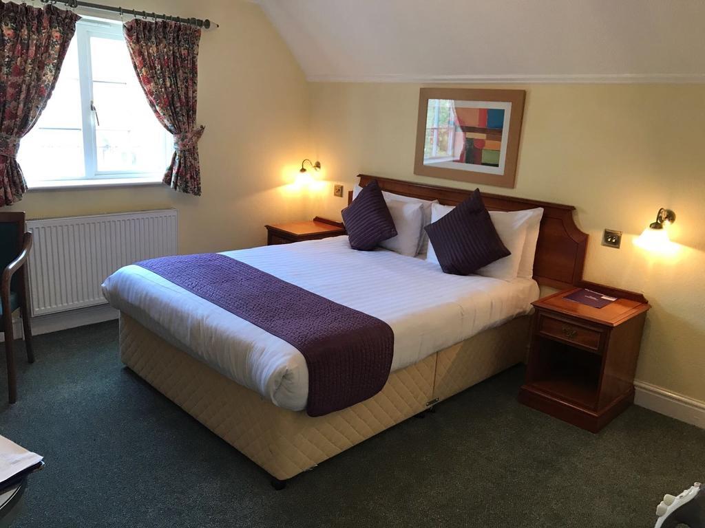 Harefield Manor Hotel Ромфорд Екстер'єр фото