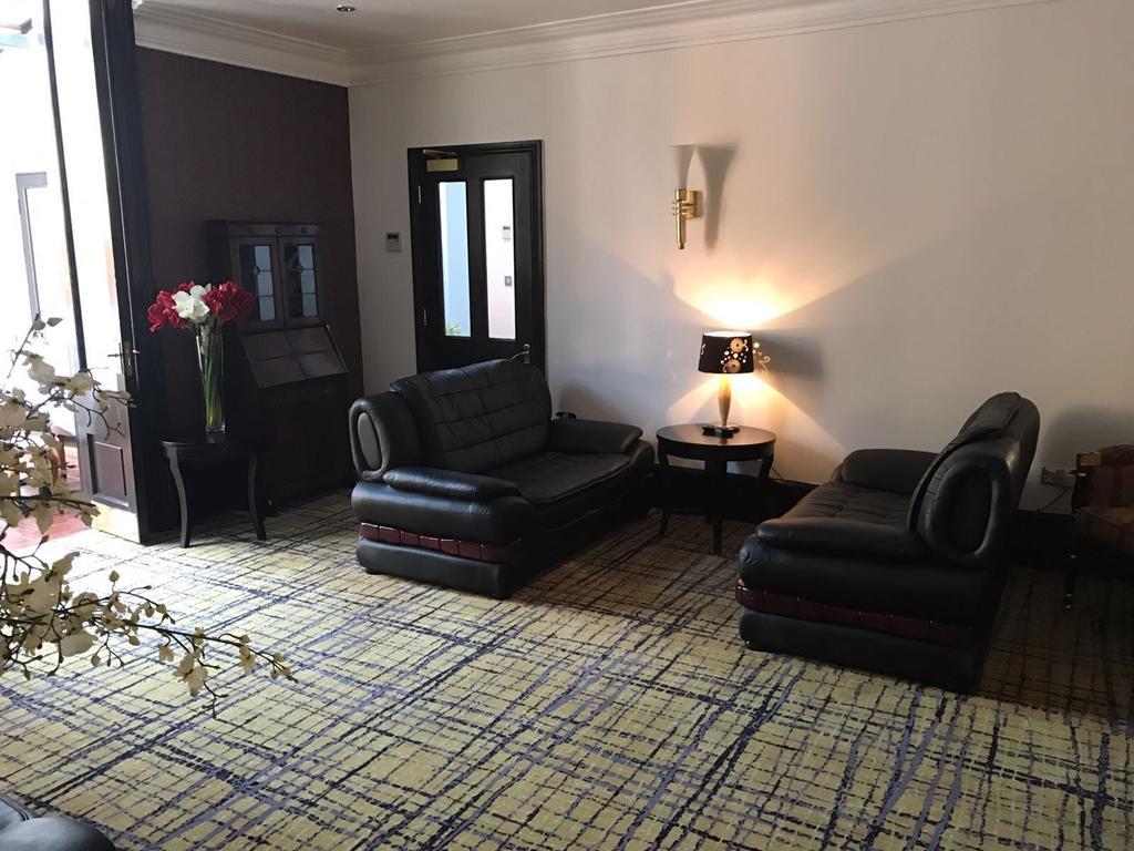 Harefield Manor Hotel Ромфорд Екстер'єр фото